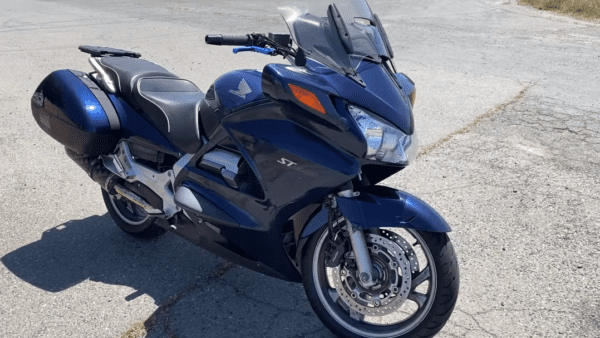 Honda st1300 Pan European двигатель