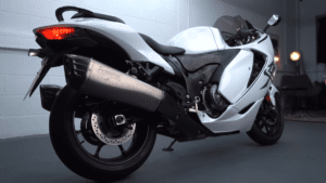 Yamaha-VS-Suzuki-Motorcycles